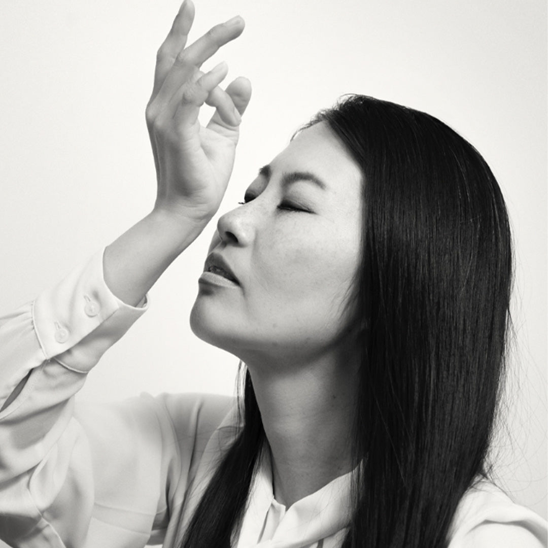 Azusa Inoue, from Japan to Grasse, blends cultural richness and creativity, inspired by music and her grandparents’ garden scents.