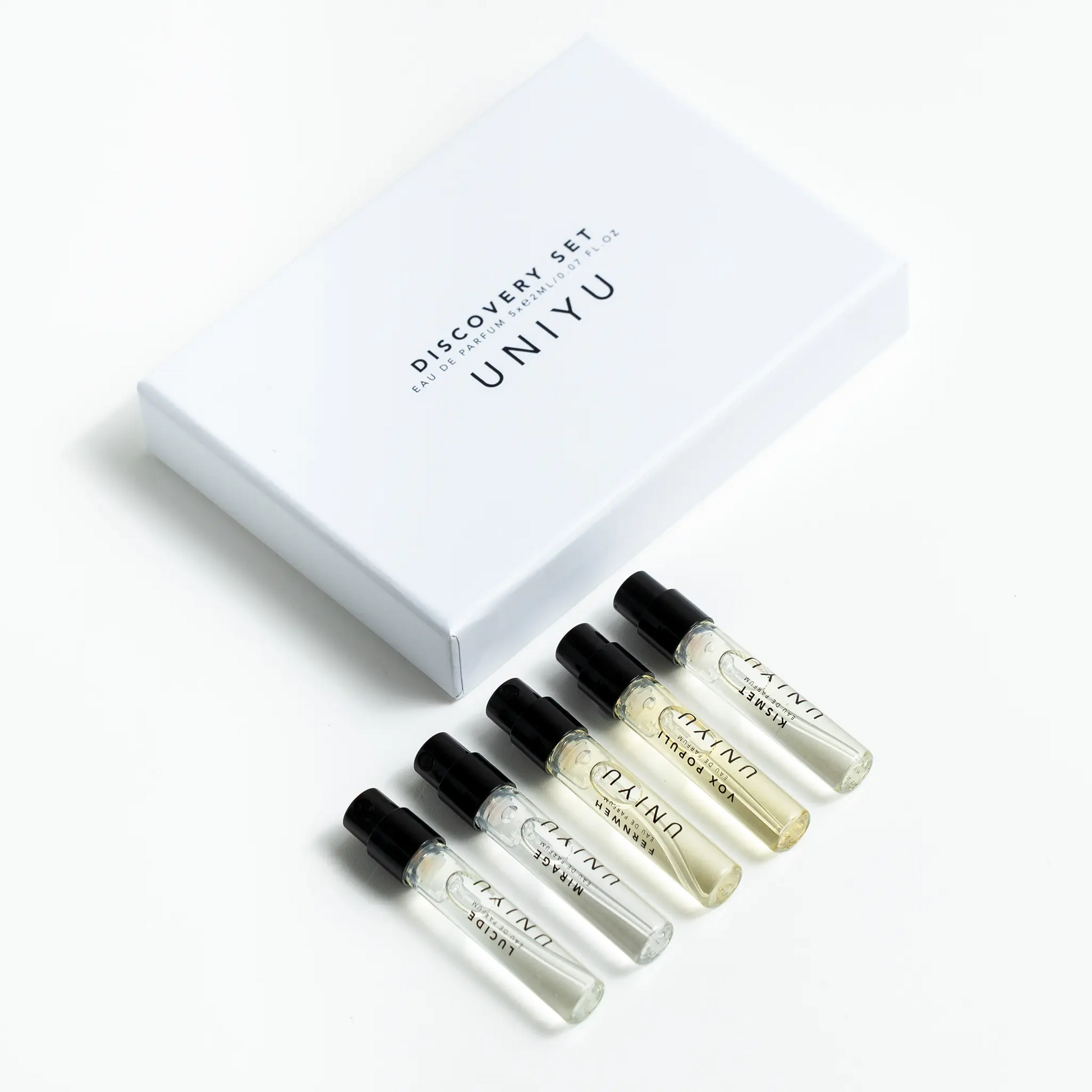 The UNIYU Discovery Set features 5 x 2 ml vials with our scents. The set is the ideal way to find your next signature scent.