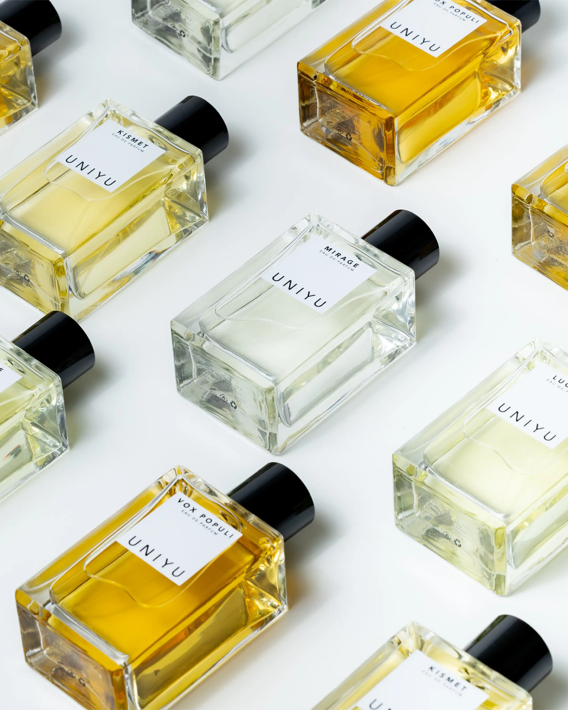 Sydney-based Australian fragrance brand crafting minimalist, high-quality perfumes inspired by emotion, identity, and expert craftsmanship.